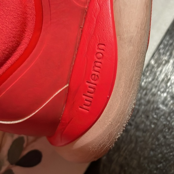 Lululemon Women’s Blissfeel2 Solar Orange Flare Light Vapor - Picture 4 of 15